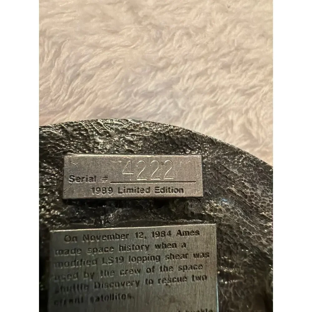 Siskiyou L.E. 1989 Ames Tools Space Shuttle Discovery 1984 3D Pewter Buckle